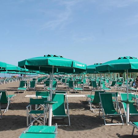 Alberto Quadrilocale A Soli 150M Dal Mare 马里纳-迪卡斯塔涅托 外观 照片